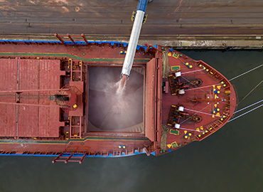 A remessa humanitária do Grupo Uralchem para o Zimbabué inicia a sua viagem marítima da UE